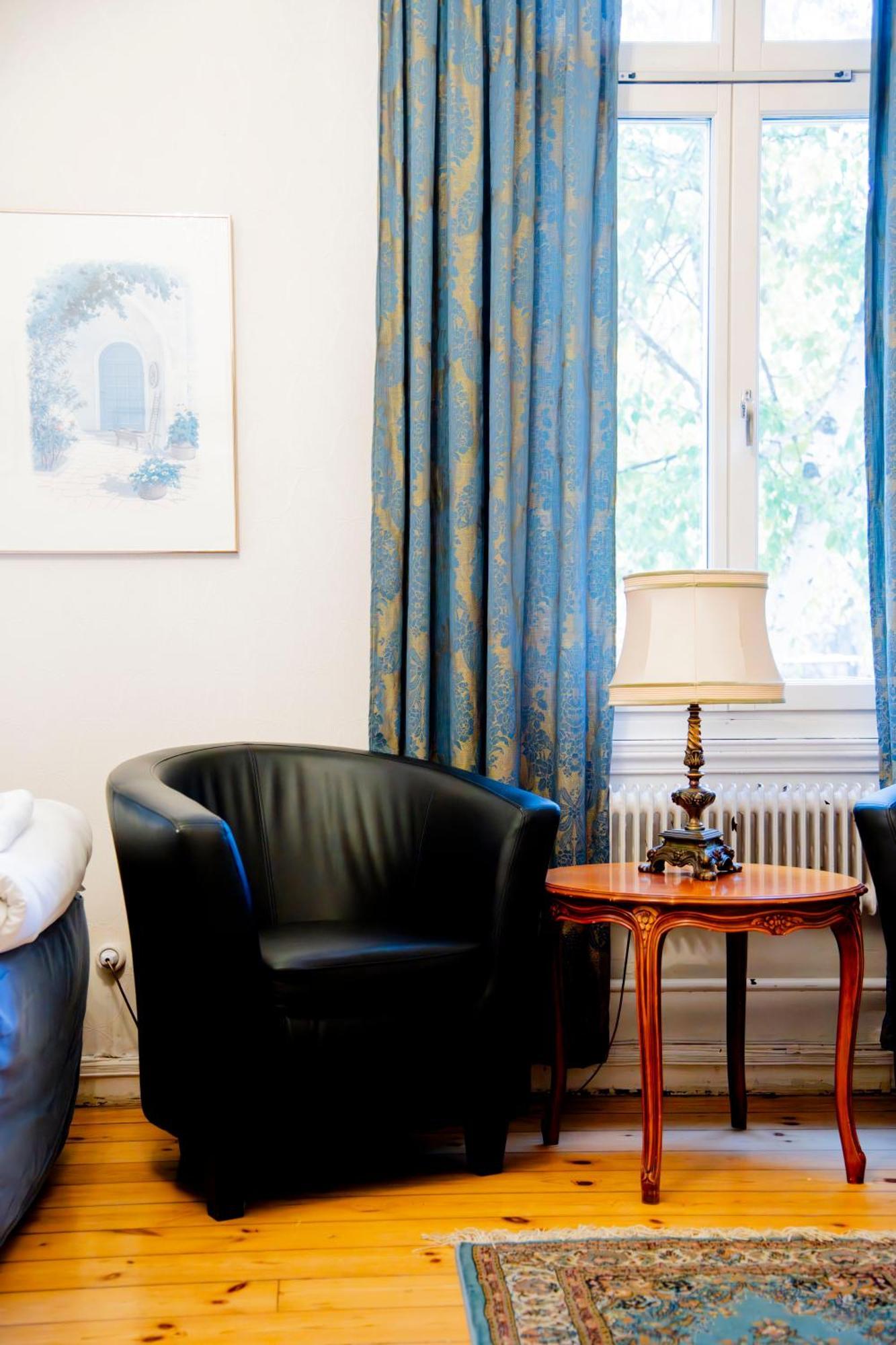 Park Hotel Linkoeping Fawlty Towers Δωμάτιο φωτογραφία